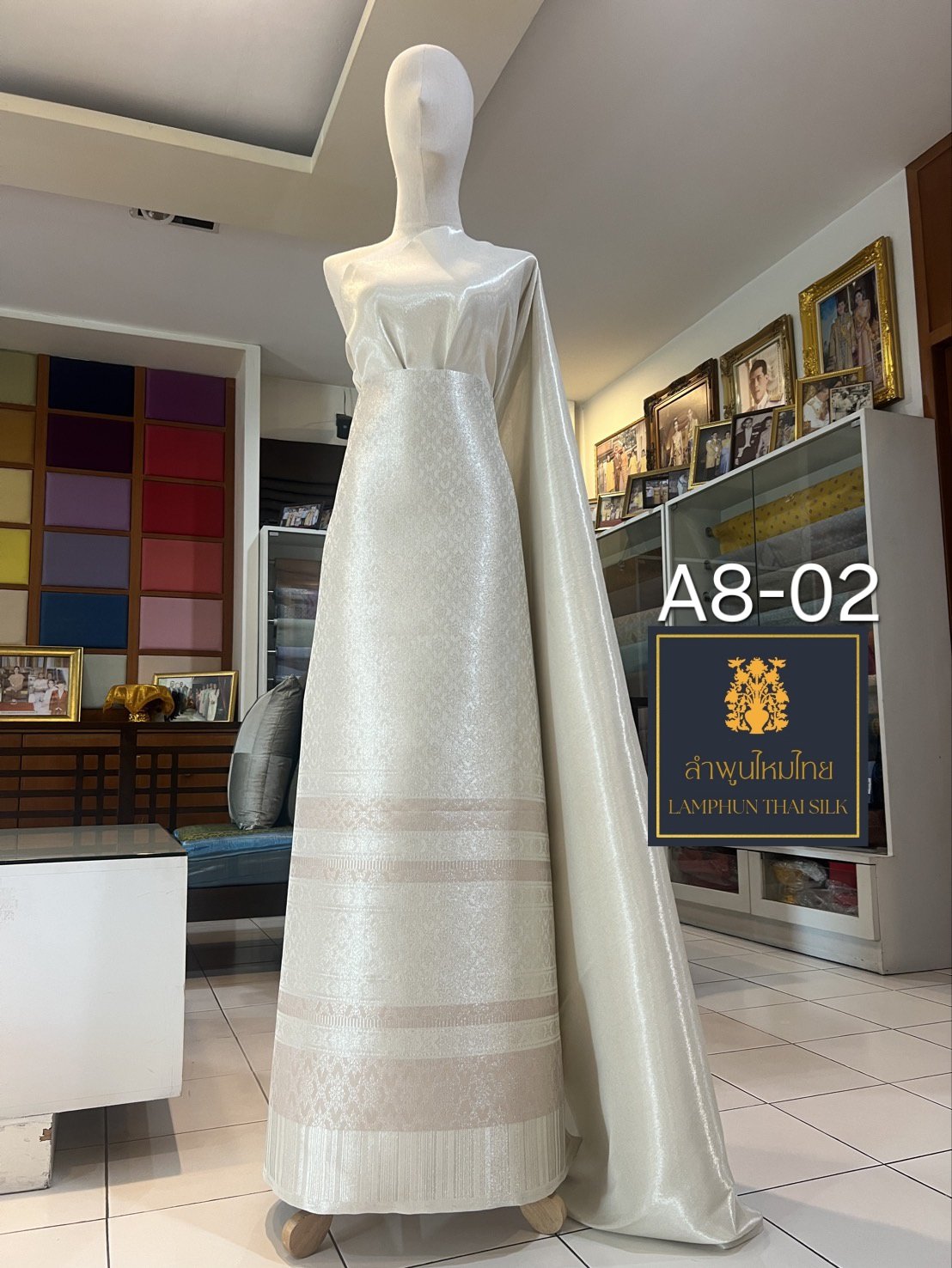 ผ้าไหมยกดอก ยกใหญ่ดิ้นล้วน A8-02 - Image 3