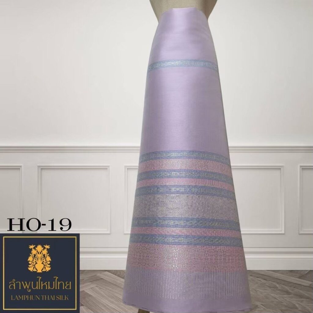 ผ้าไหมยกดอก ซิ่นล้านนาไม่มีเสื้อ HO-19